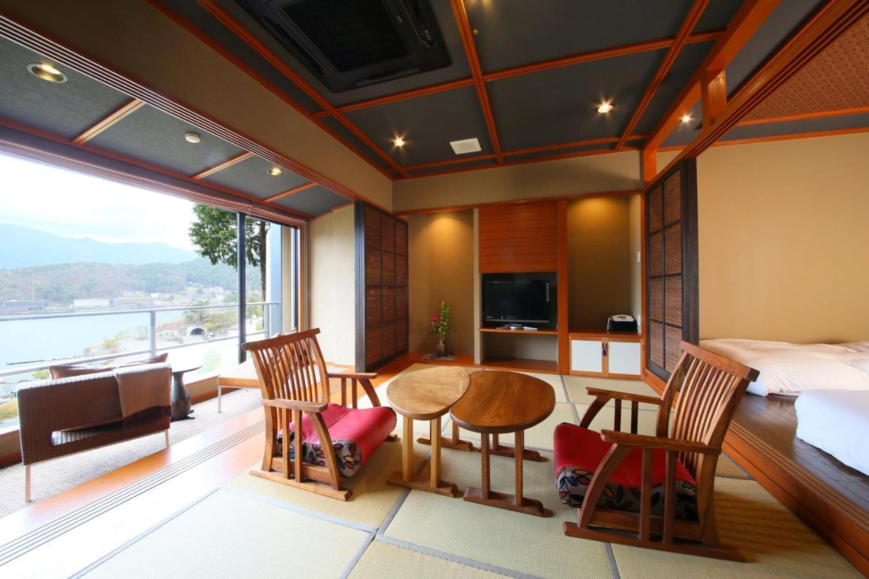 Rakuyu Hotel Fujikawaguchiko Bagian luar foto