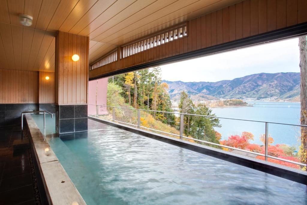 Rakuyu Hotel Fujikawaguchiko Bagian luar foto